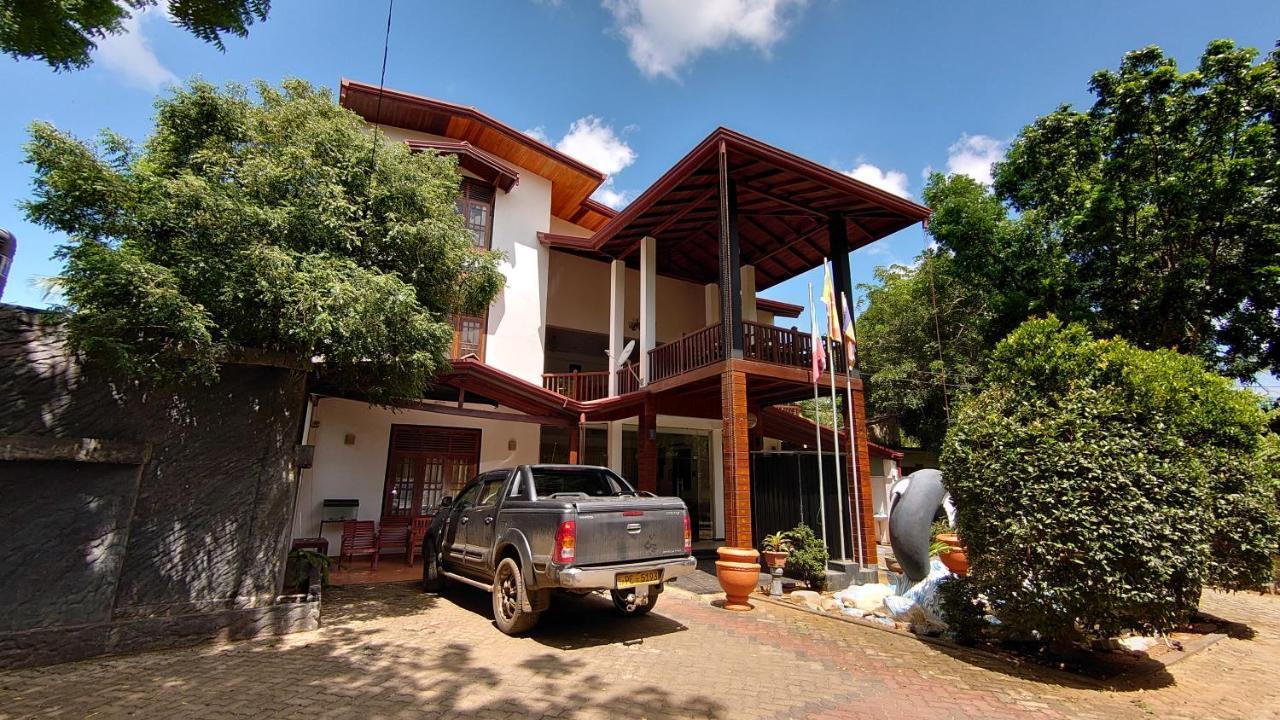 Yala Safari Village Maha Akurugoda Екстер'єр фото