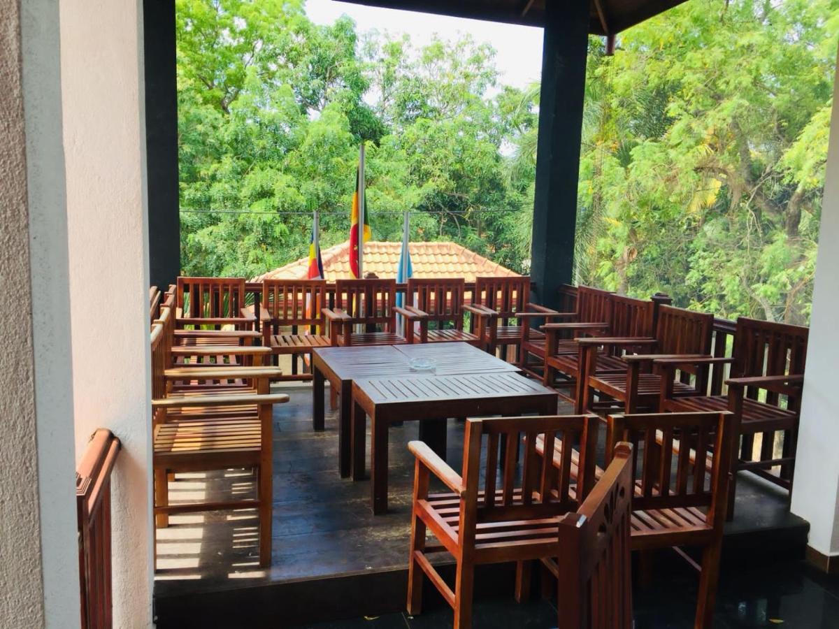 Yala Safari Village Maha Akurugoda Екстер'єр фото